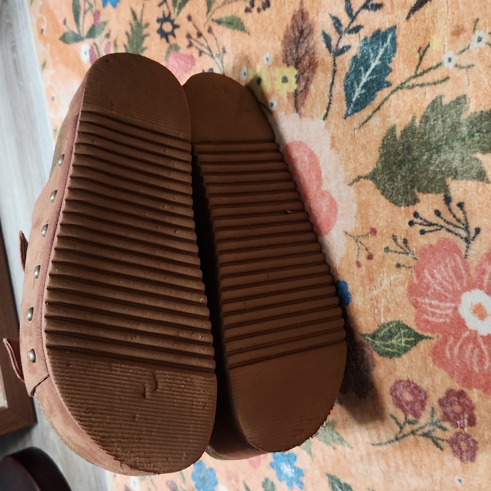 Buckle Cork Sandals - Picture 5 of 7